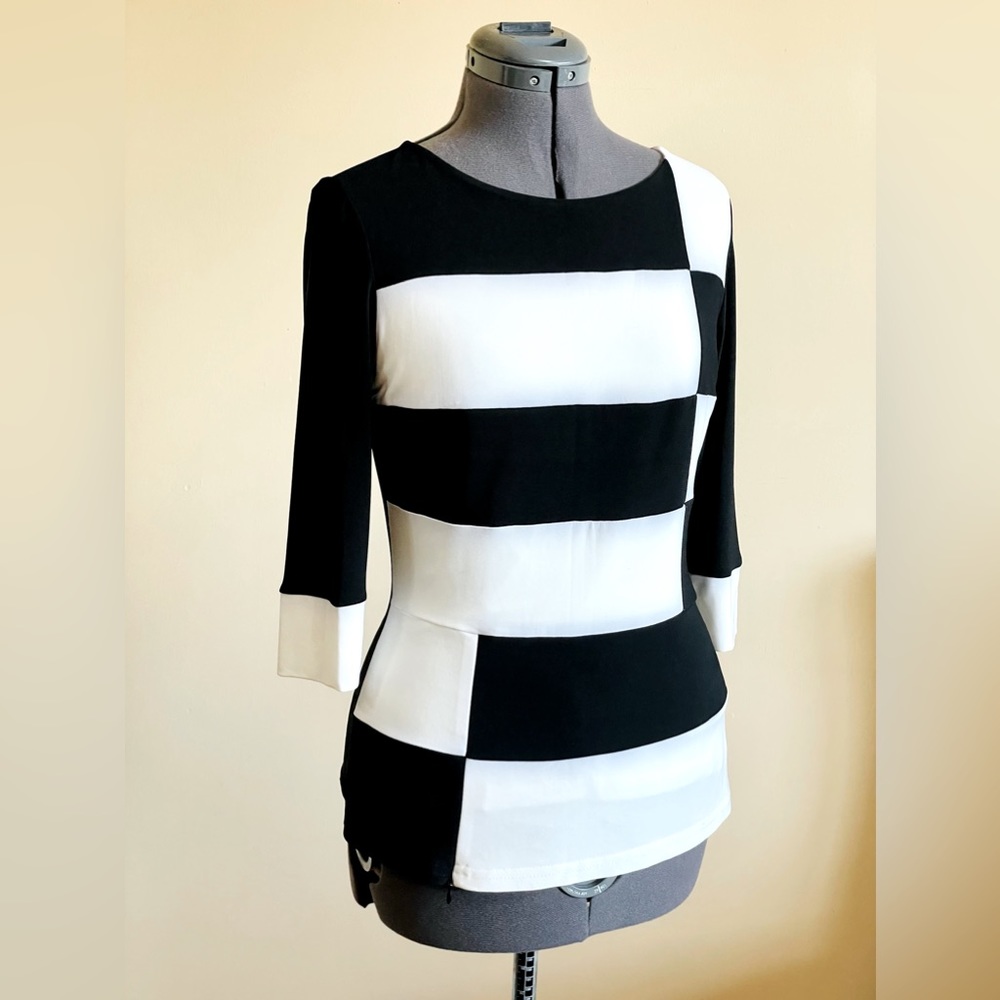 NWT Joseph Ribkoff Top With Zipper On The Side